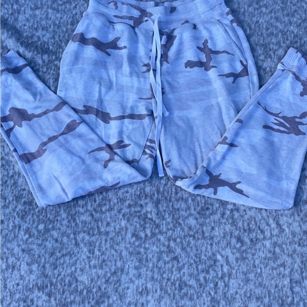 RAILS CAMO JOGGERS